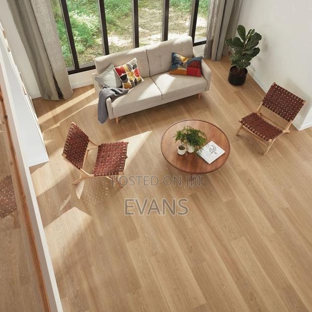 Spc Natural Oak Design · Photo 1
