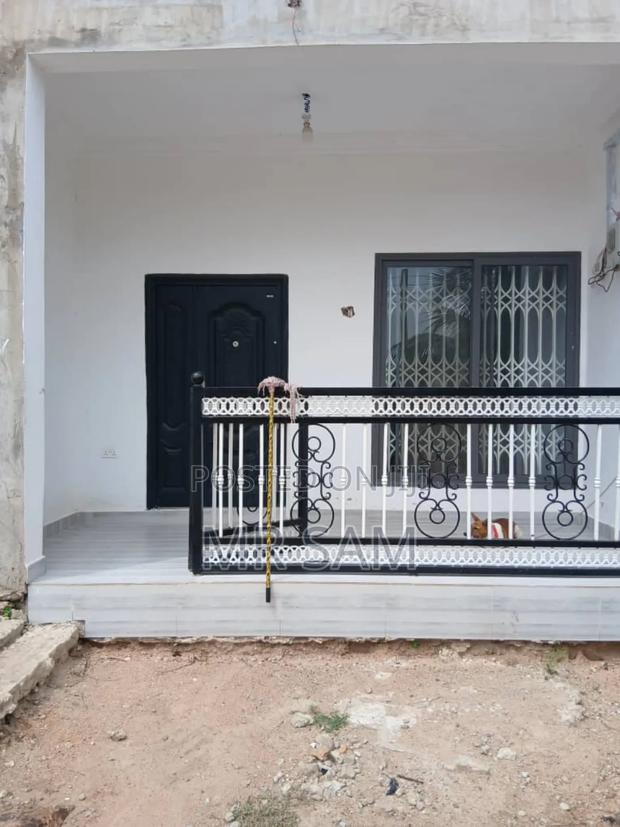 4bdrm House in Red-Top, West Hills Mall Area for sale · Photo 3