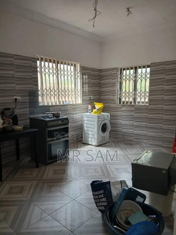 4bdrm House in Red-Top, West Hills Mall Area for sale · Photo 6