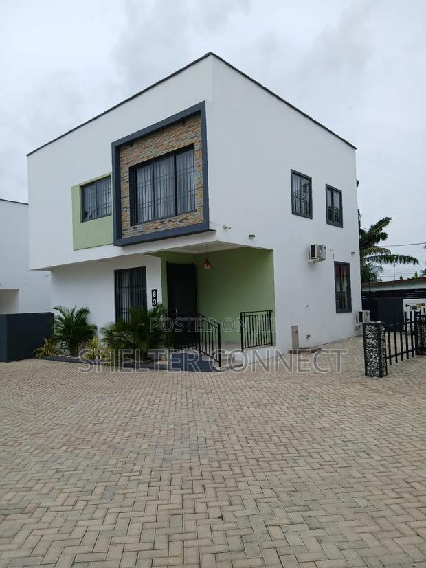 Furnished 3bdrm Duplex in North Legon for rent · Photo 1