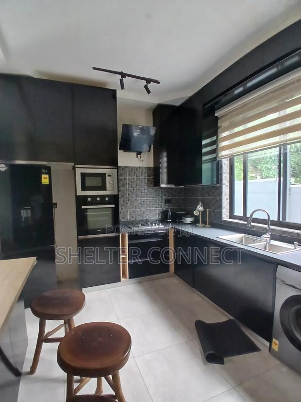 Furnished 3bdrm Duplex in North Legon for rent · Photo 3