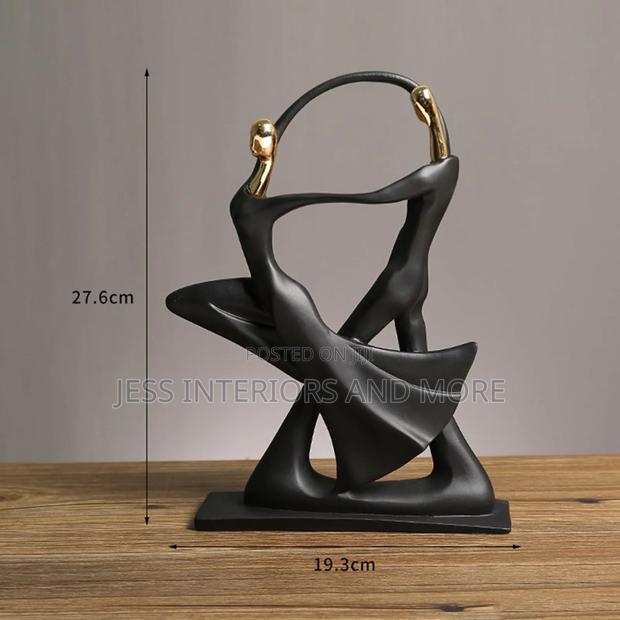 Dancing Couple Decor Figurines · Photo 3