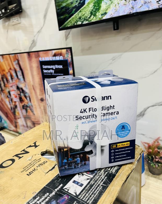 Check Out Swann Smart Floodlight Security Camera · Photo 1