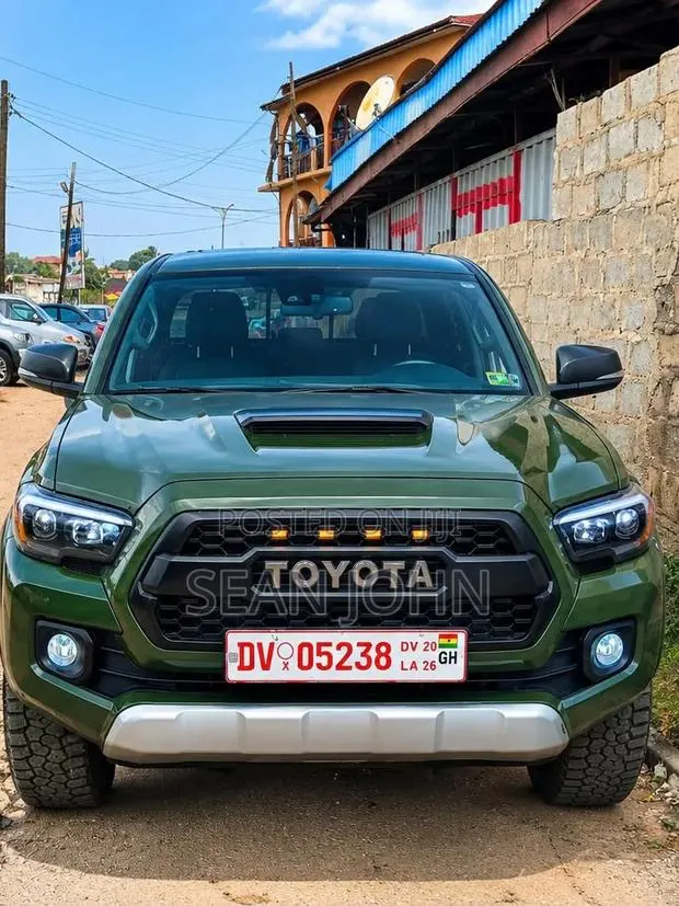 Toyota Tacoma TRD Off Road 2022 Green · Photo 1