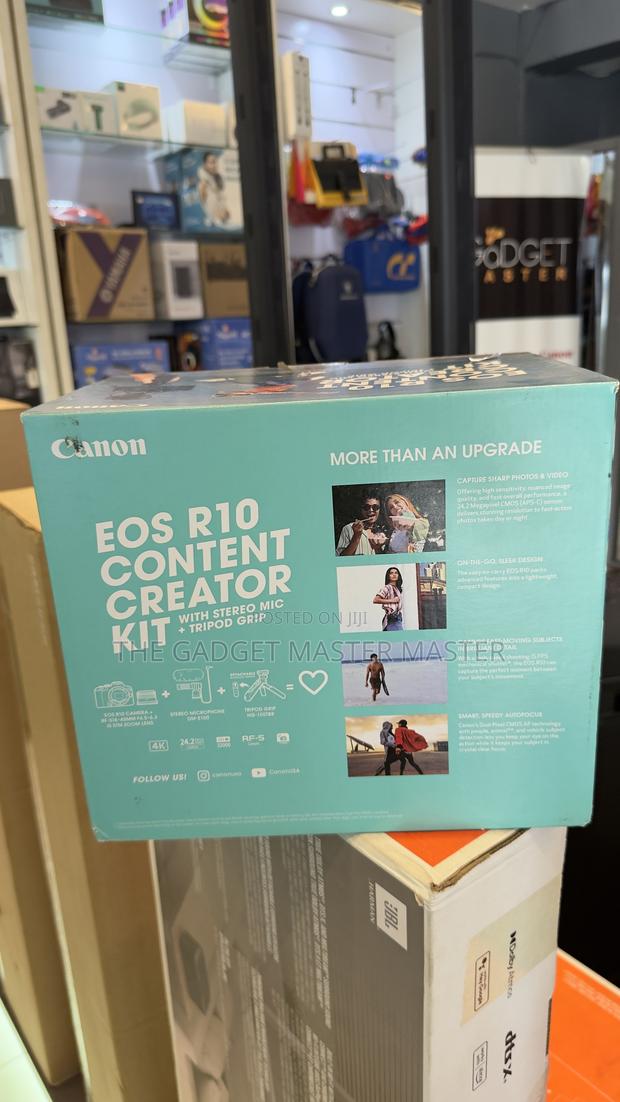 Canon Eos R10 Content Creator Kit With Stereo Mic and Tripod · Photo 3