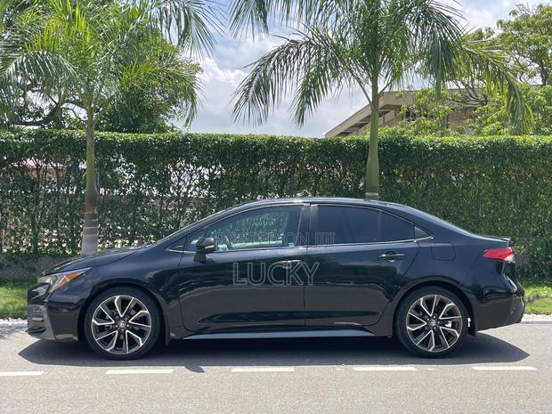 Toyota Corolla SE 2020 Black · Photo 3