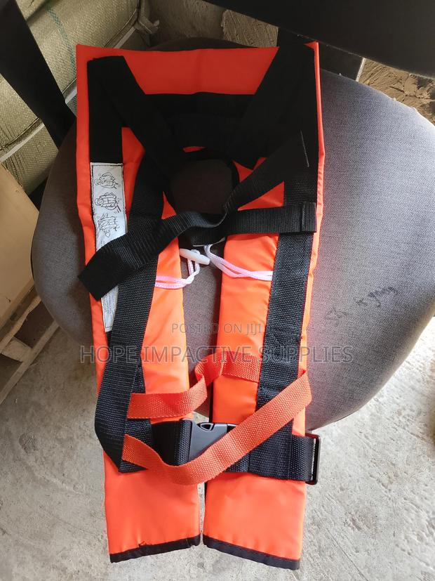 Self Inflating/Inflatable Life Jackets · Photo 5