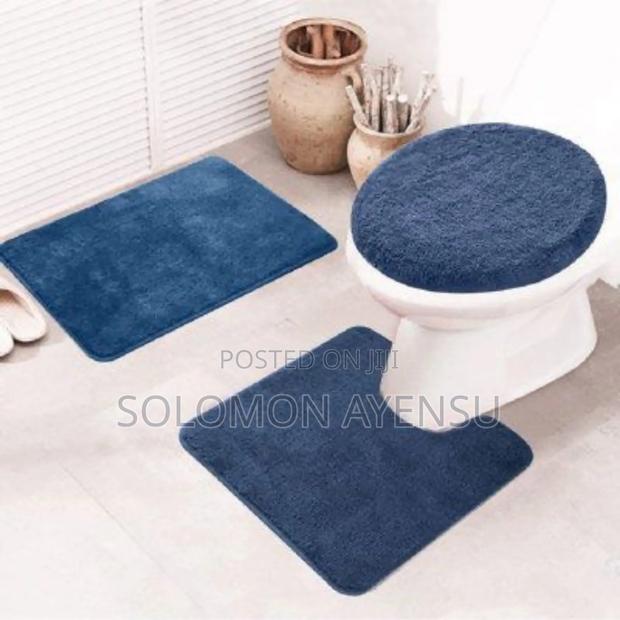 Quality 3 Pieces Bathroom Rug Set · Photo 1