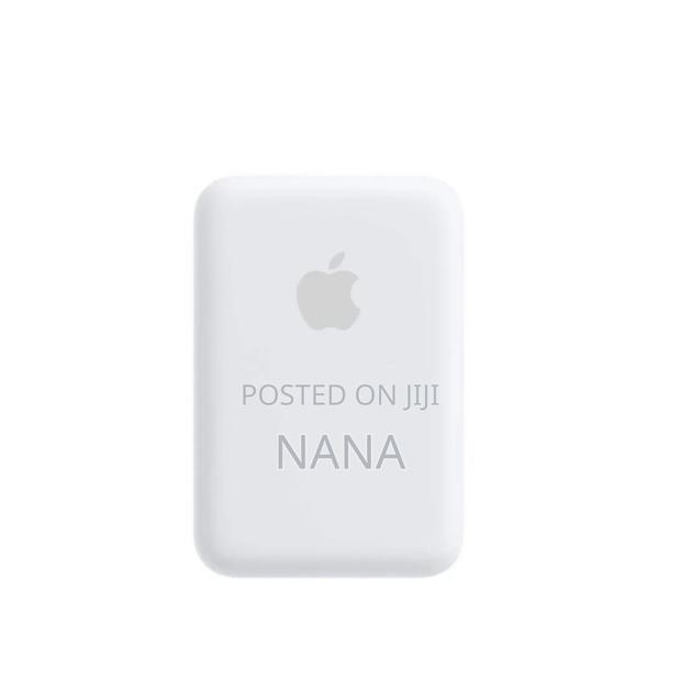 Magsafe Powerbank. Wireless.,* · Photo 2