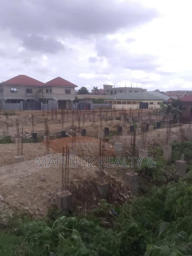 Lakeside Land for Sale · Photo 2
