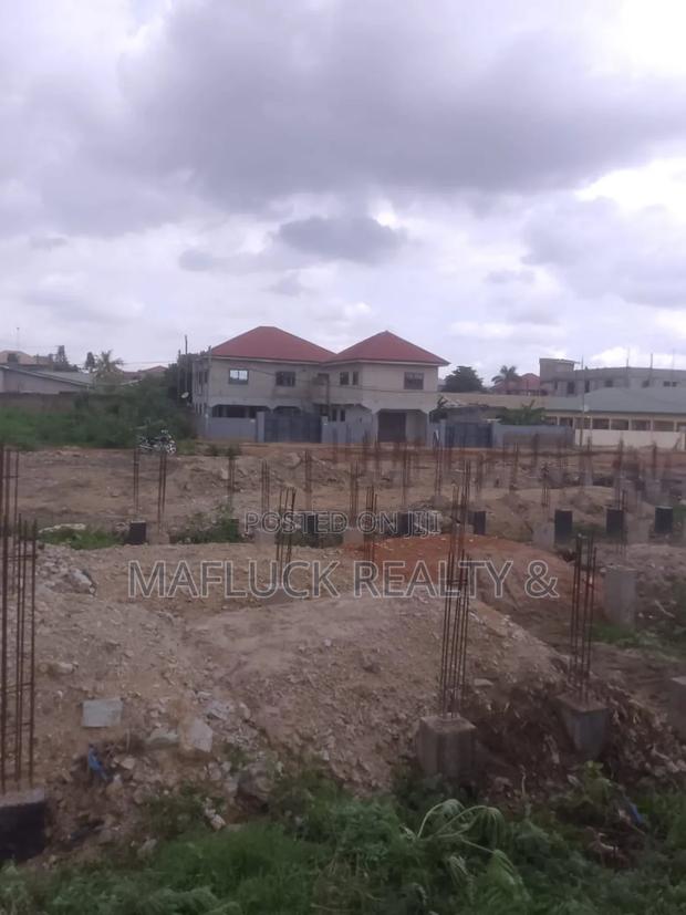 Lakeside Land for Sale · Photo 3