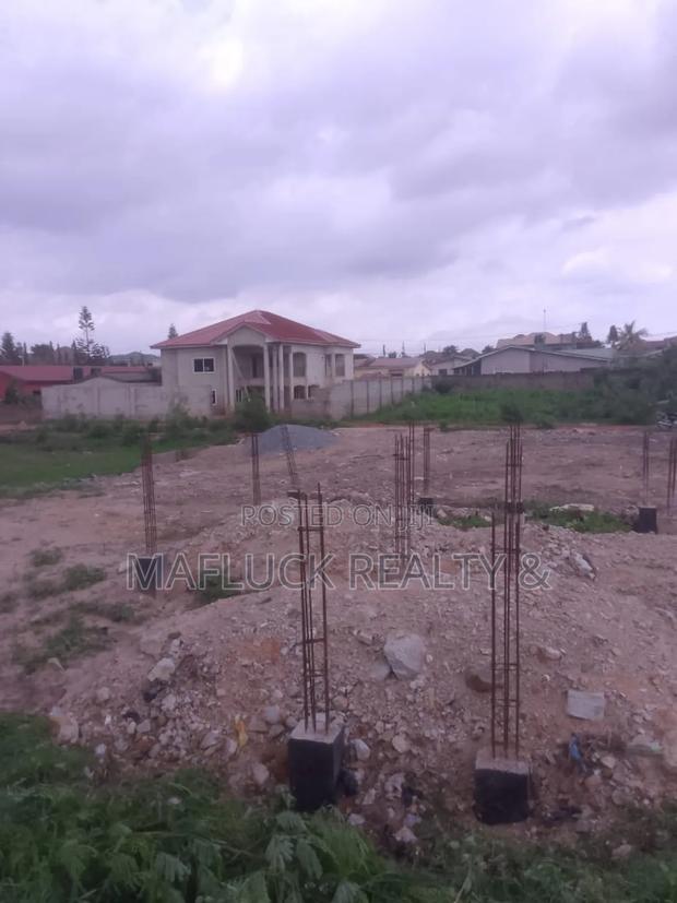 Lakeside Land for Sale · Photo 4