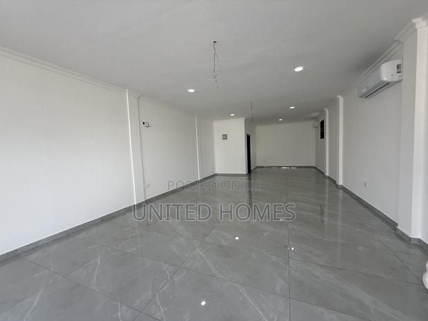 Dzorwulu Spacious Shop for Rent · Photo 7