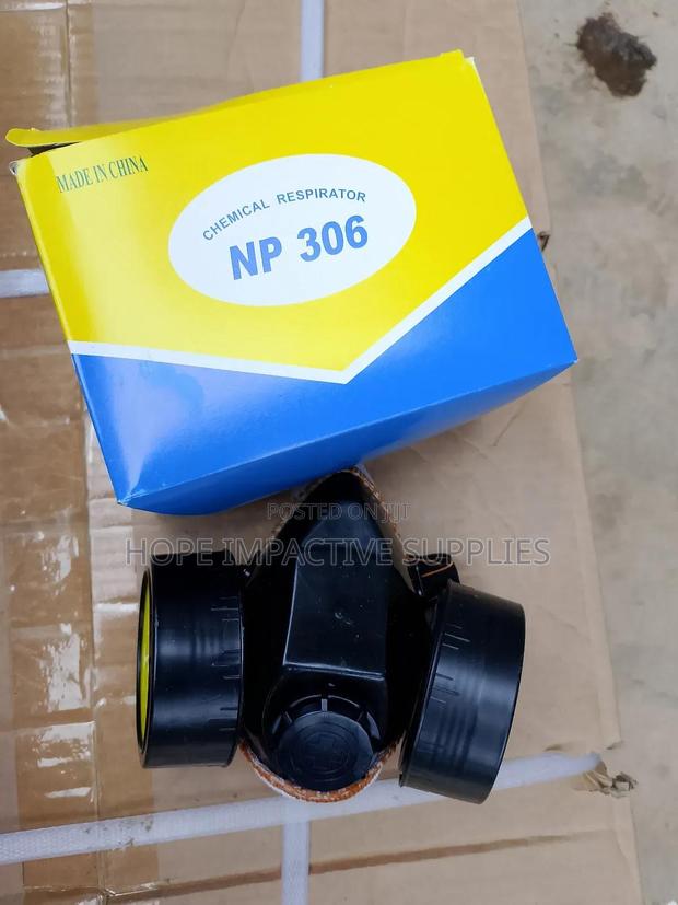 Np 306 Industrial/Chemicals Respirator. · Photo 5