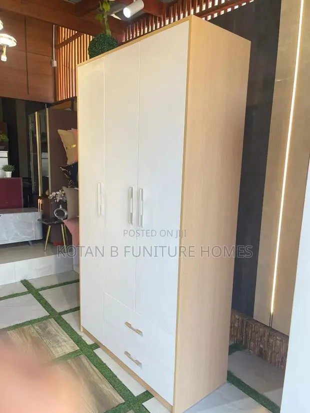 2 in 1 Wardrobe · Photo 1