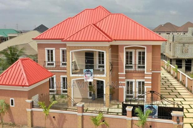 5bdrm House in Community 25, Tema Metropolitan for sale · Photo 1