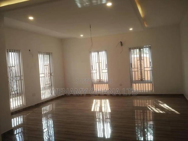 5bdrm House in Community 25, Tema Metropolitan for sale · Photo 6