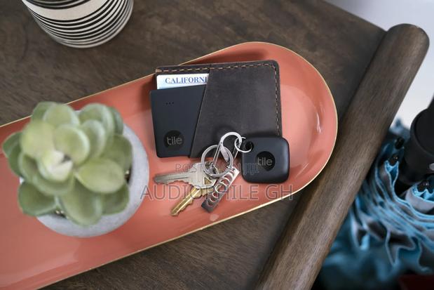 Tile Starter Pack 2-pack Mate/Slim Bluetooth Tracker Airtag · Photo 6