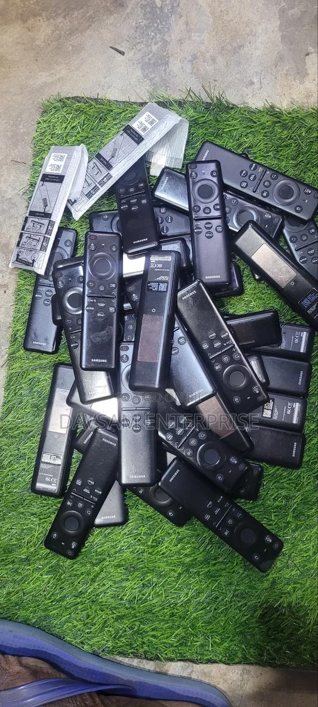 Samsung Solar Charger Voice Used Remote · Photo 8