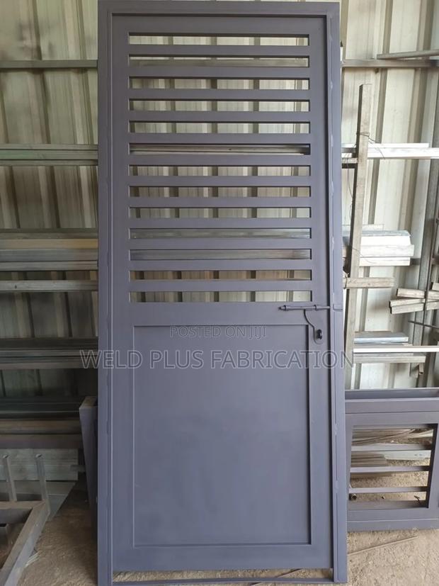 Half Plate Porch Door Burglar Proof · Photo 1