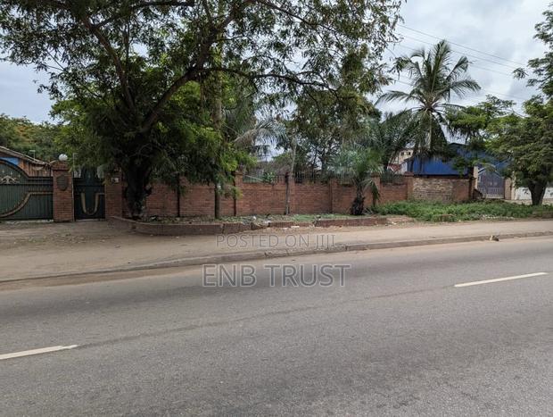 14 Plots of Land for Sale at Dzorwulu Main Road · Photo 1