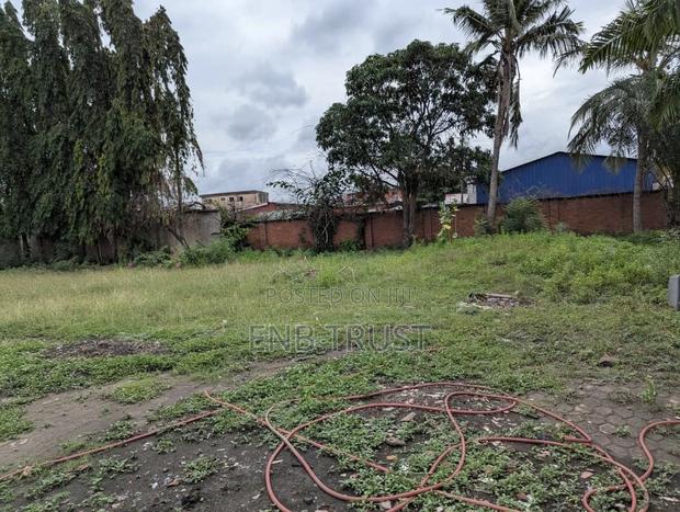 14 Plots of Land for Sale at Dzorwulu Main Road · Photo 6
