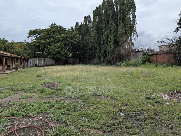 14 Plots of Land for Sale at Dzorwulu Main Road · Photo 4
