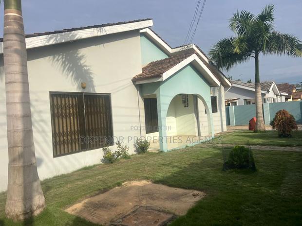 5bdrm House in Mataheko Tema Metropolitan for sale · Photo 5