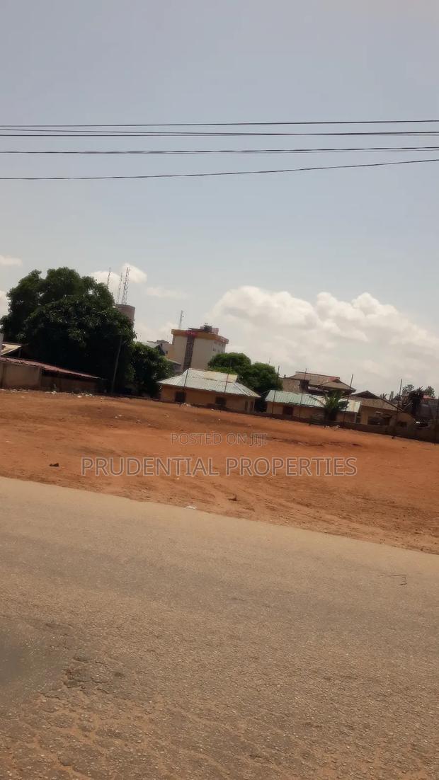 2 Plots of Land for Sale at Adabraka · Photo 4