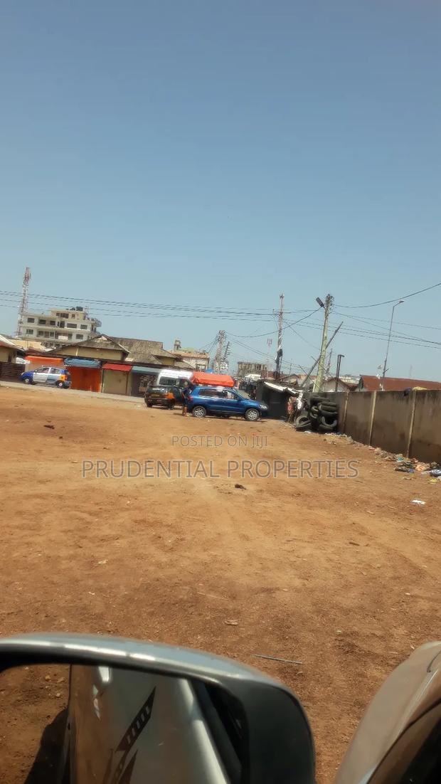 2 Plots of Land for Sale at Adabraka · Photo 8