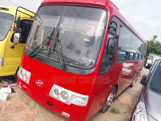 Hyundai Aero Town 2010 Red · Photo 1