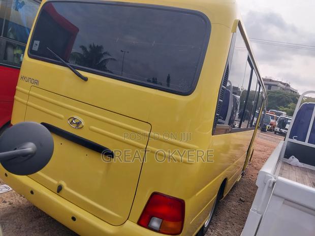 Hyundai County 2015 Yellow · Photo 8