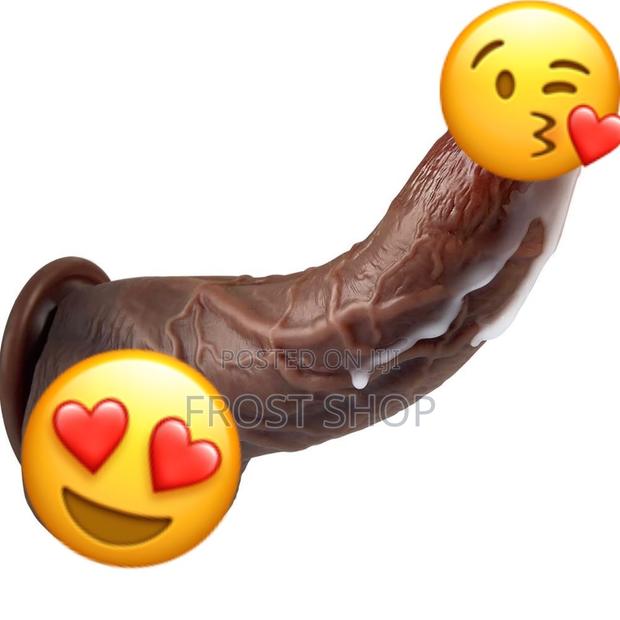 Big Realistic Dildo With Strong Suction Cup · Photo 1