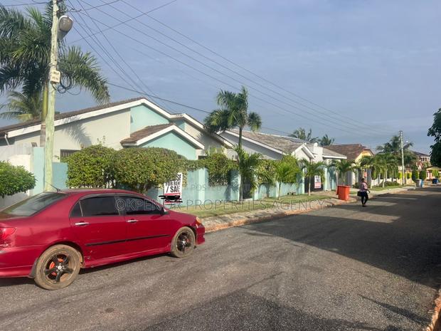 5bdrm House in Emef Estate, Tema Metropolitan for rent · Photo 1