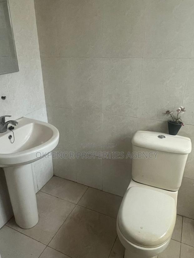 5bdrm House in Emef Estate, Tema Metropolitan for rent · Photo 8