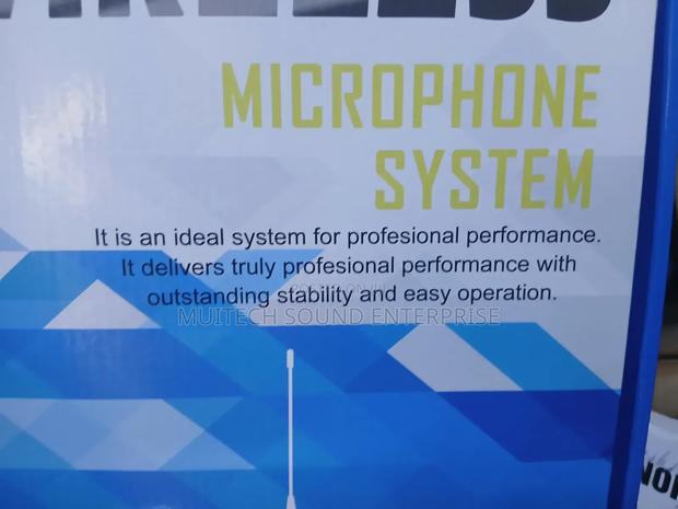 Headsets and Lapel Wireless Microphone (4 in 1) · Photo 4
