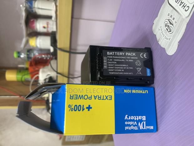 Panasonic Camcorder Battery Vw-Vbd98 Rechargeable Battery · Photo 3