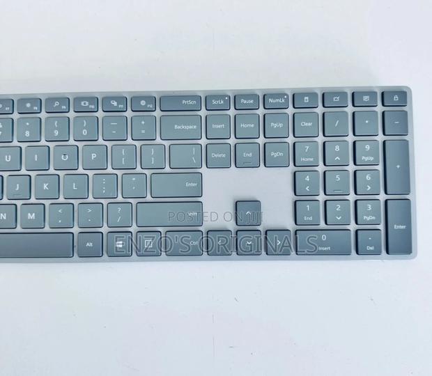 Microsoft Bluetooth Keyboard Full-size Wireless · Photo 2
