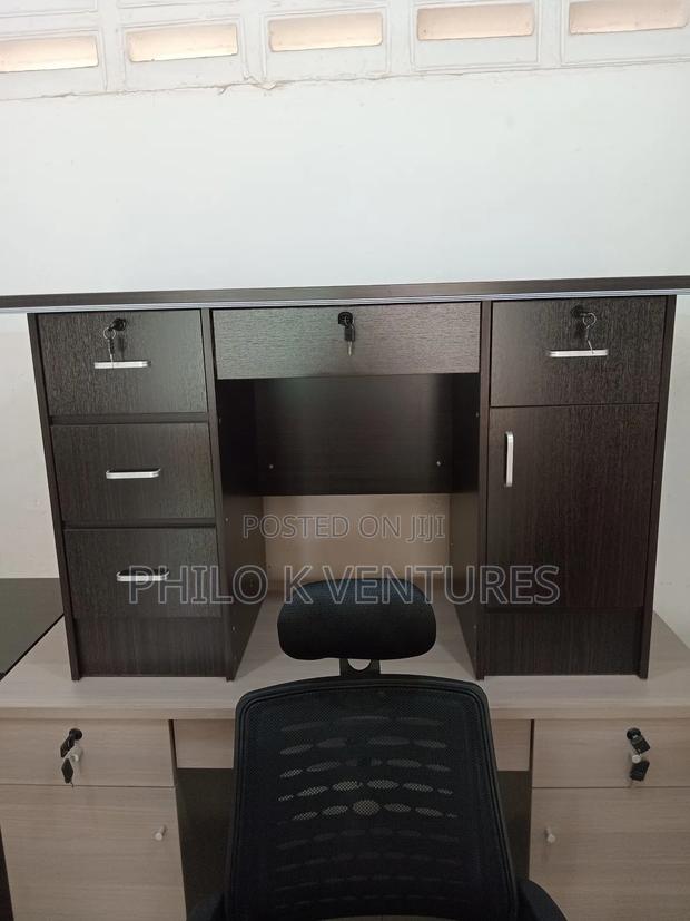 Executive Office Table · Photo 1