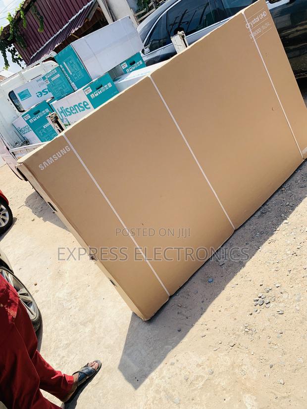 Quality Sleek New Samsung Smart Qled 85”Q60c · Photo 1
