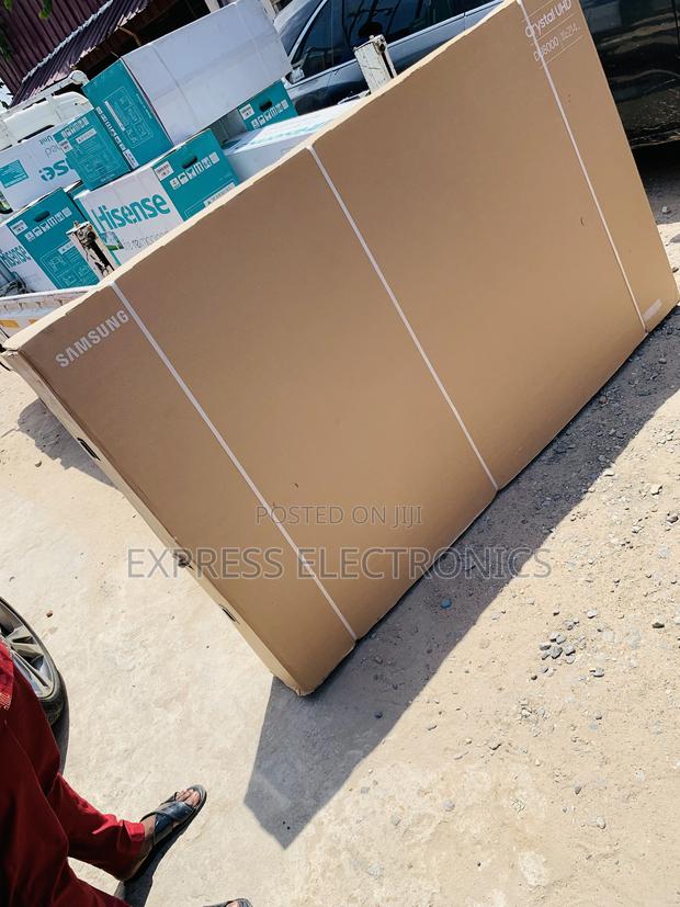 Available Now Samsung Qled Smart 85q60c · Photo 1