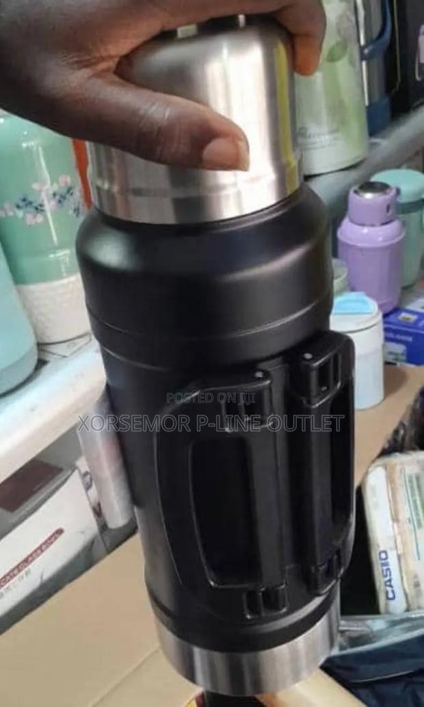 2.3l Temperature Vacuum Flask · Photo 3