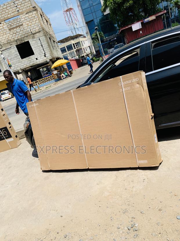 Samsung Uhd Smart 75”Du8000 · Photo 2