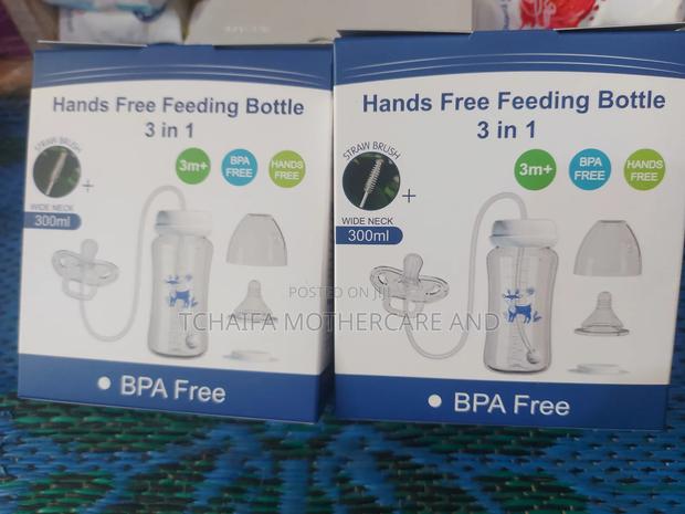 Hands Free Feeding Bottle · Photo 1
