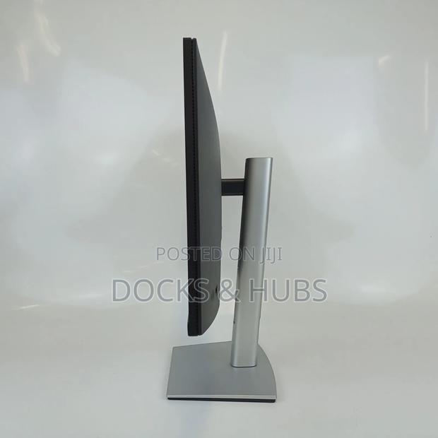 Dell 24" USB-C Hub Monitor With Comfortview Plus - P2422he · Photo 6