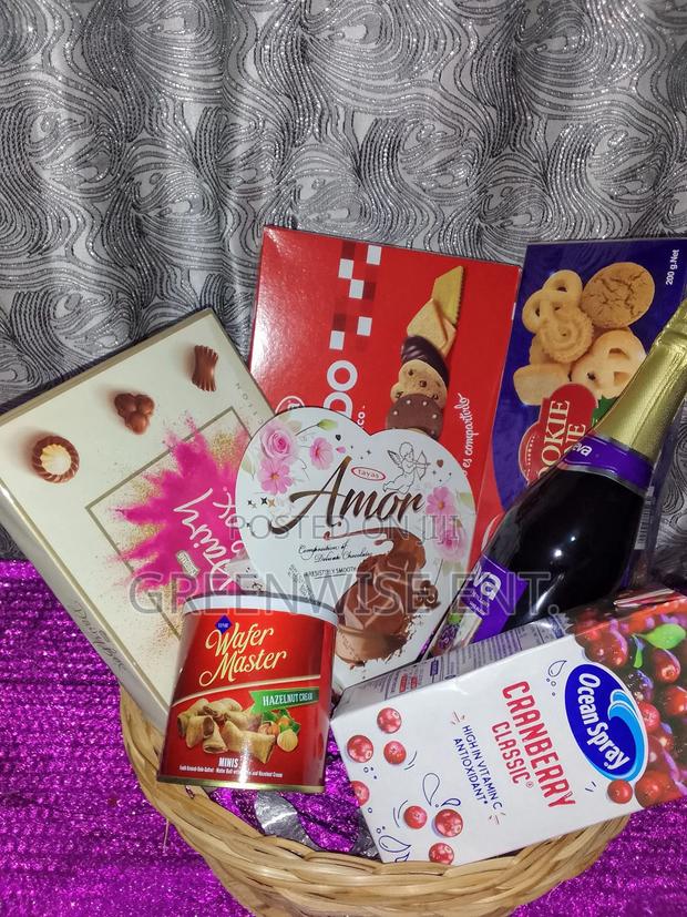 Sweet Bites Gift Hamper · Photo 3