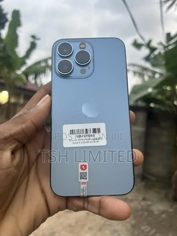 Apple iPhone 13 Pro 128 GB Blue · Photo 1