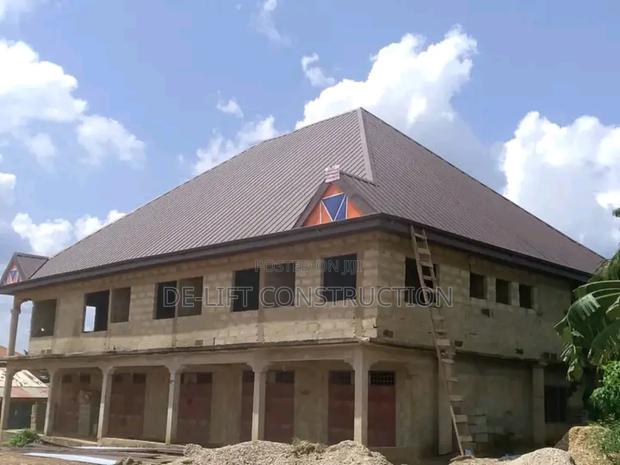 Are You Looking for a Professional Roofing Carpenter? · Photo 2