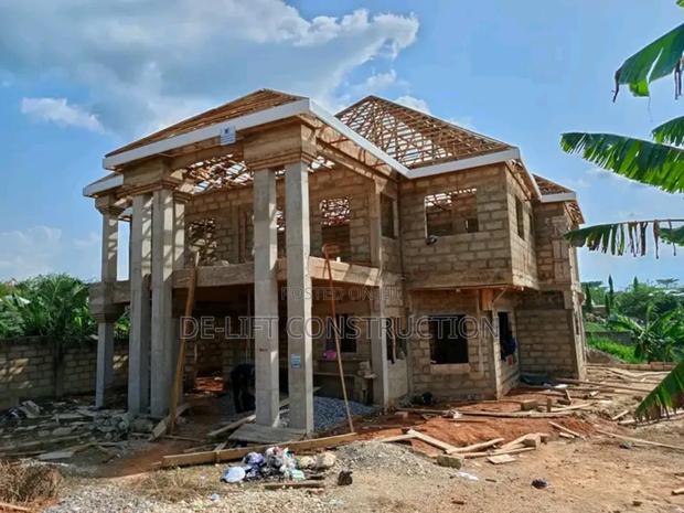 Are You Looking for a Professional Roofing Carpenter? · Photo 6