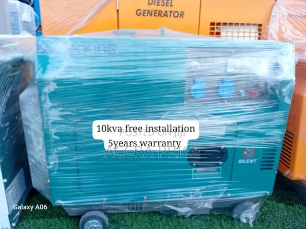 Helix Command Perkins 10kva Diesel 13000watts Diesel · Photo 1